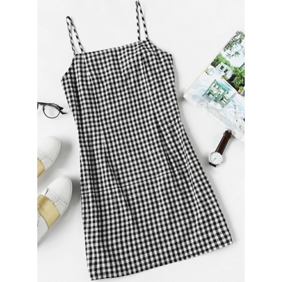 Dresses & Skirts - 💋Gingham Cami dress